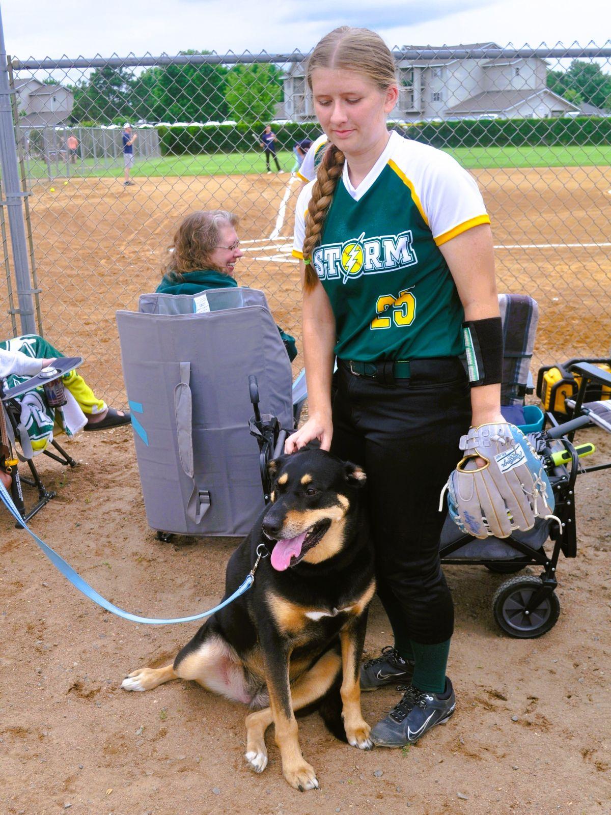 Enlarge RAINEY, a Adoptable mixed breed in Elk River, MN image 5/6