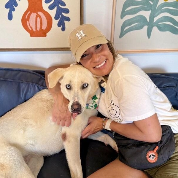 Rory right on time tv watching family girl — thumbnail 4