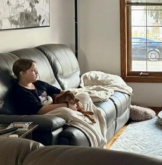 Enlarge Winnie, a ADOPTABLE mixed breed in Dunmore, AB image 5/6