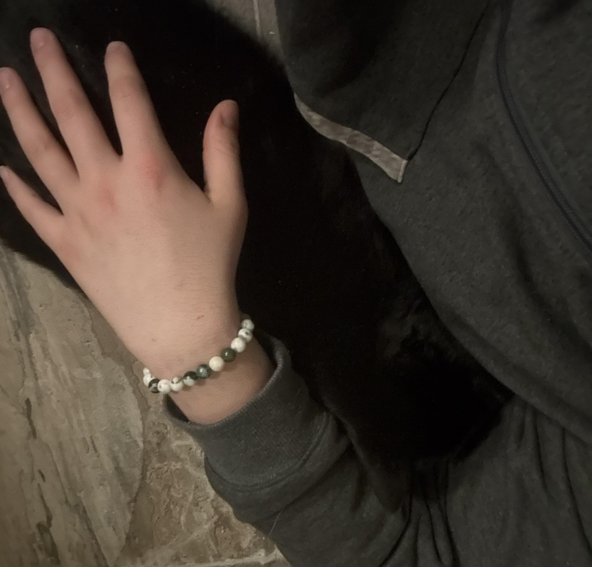 Enlarge IRIS, a Adoptable Domestic Short Hair in Tillsonburg, ON image 3/4