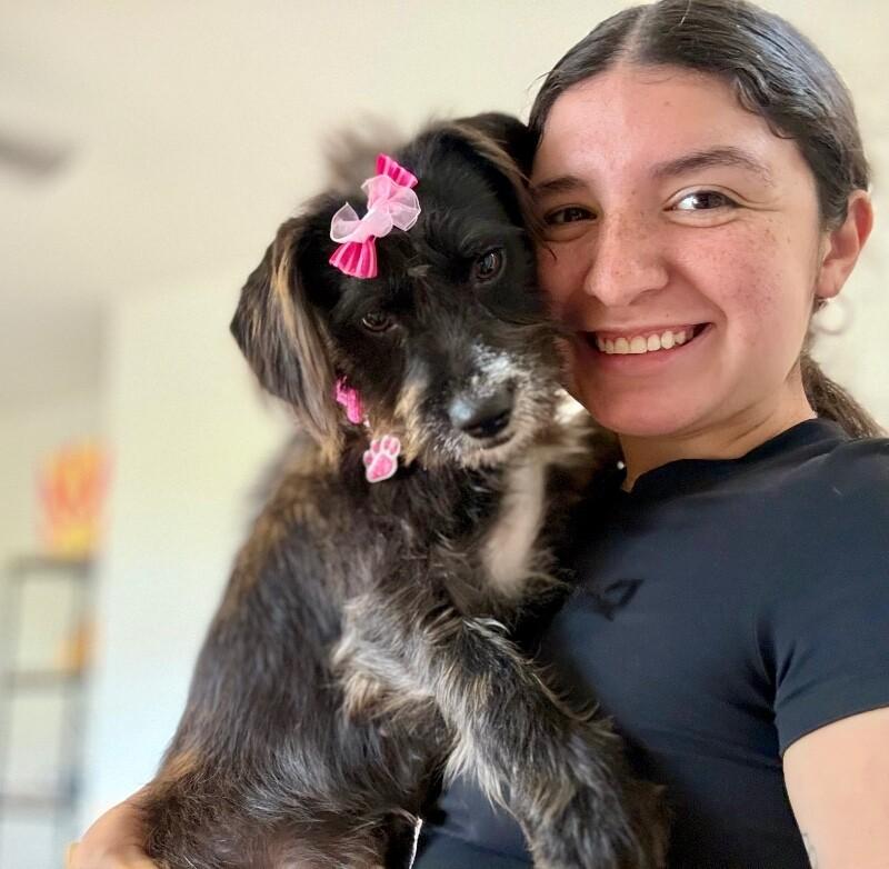 Shakira Love Don't Lie — thumbnail 3