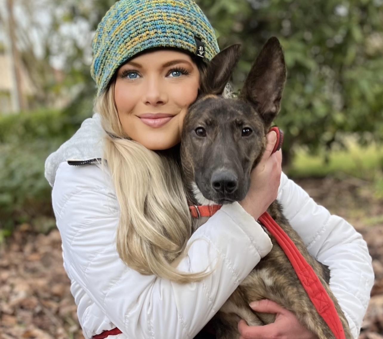 Evie, a Adoptable mixed breed in Tigard, OR image 5/6